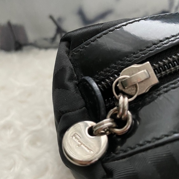 Authentic Salvatore Ferragamo pouch - Picture 3 of 5